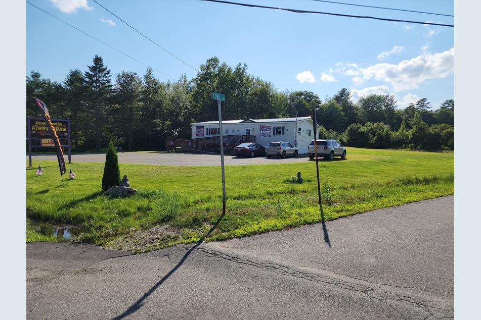 173 W Main St, Searsport, ME à vendre Photo principale– Image 1 sur 2