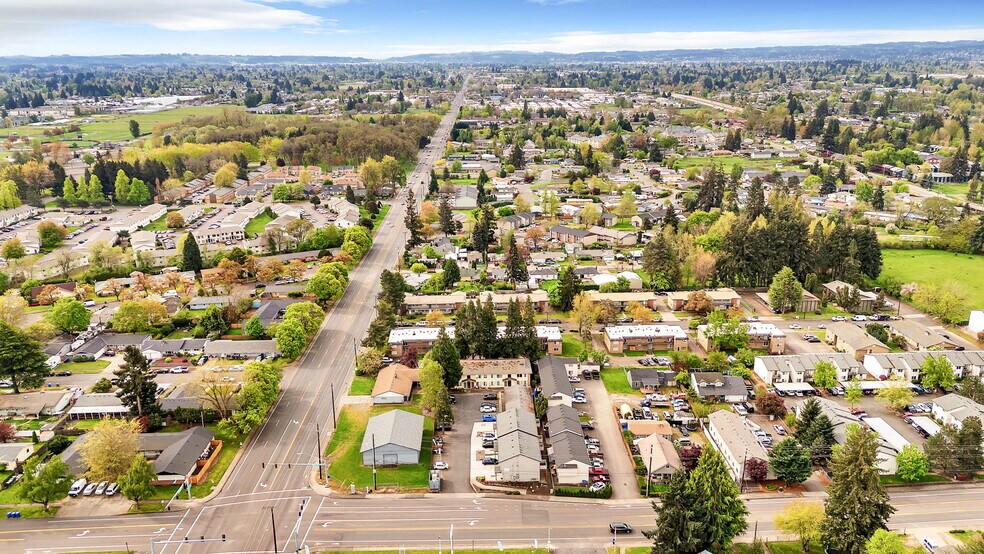3942 Ward Dr NE, Salem, OR à vendre - Photo de l’immeuble – Image 3 sur 35