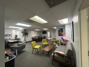 1211 N 1st Ave, Saint Petersburg, FL à louer Photo intérieure– Image 1 sur 6