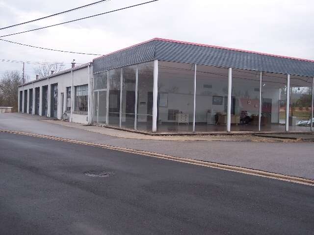708 W Spring St, Cookeville, TN à louer - Photo de l’immeuble – Image 3 sur 12