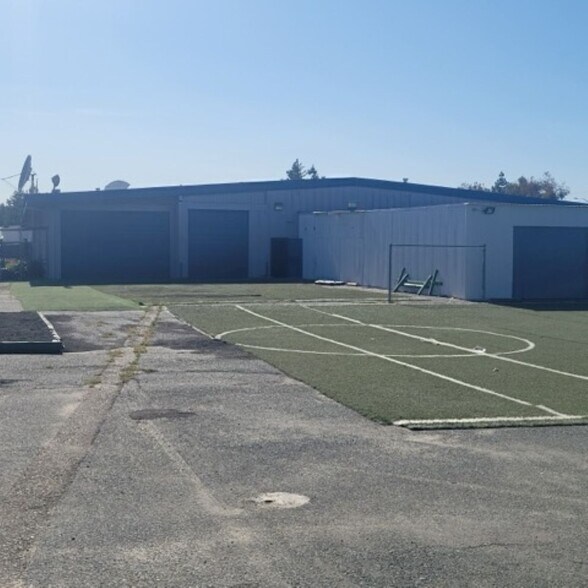 990 Detroit Ave, Concord, CA à louer - Photo de l’immeuble – Image 3 sur 7
