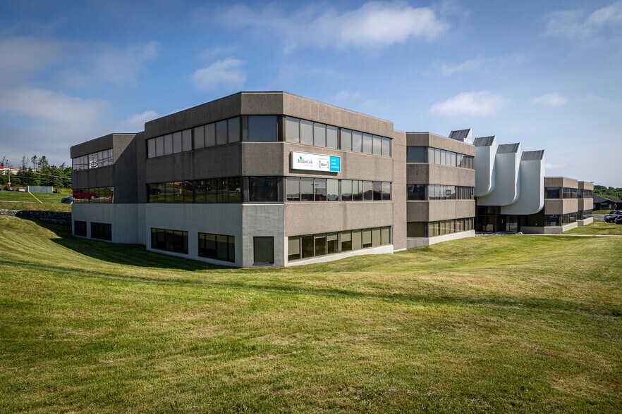 370 Torbay Rd, St. John's, NL à louer - Photo principale – Image 1 sur 5