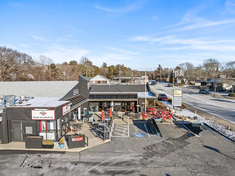 33 County Rd, Mattapoisett, MA à louer - Photo de l’immeuble – Image 2 sur 3