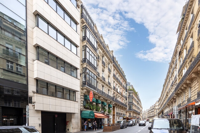 Plus de détails pour 30 Rue Marbeuf, Paris - Local commercial à louer