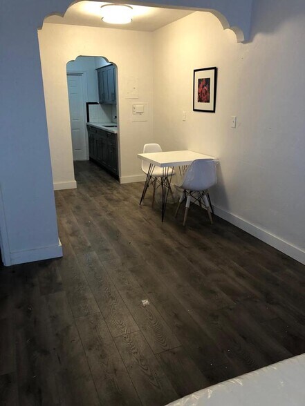 7630 Byron Ave, Miami Beach, FL à vendre - Photo intérieure – Image 2 sur 48