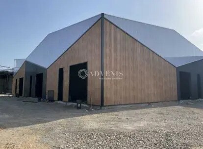 Plus de détails pour Local d'activités à louer