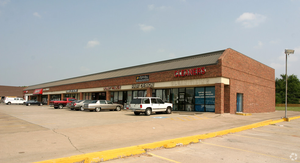 1316 Sycamore School Rd, Fort Worth, TX à louer - Photo principale – Image 1 sur 5