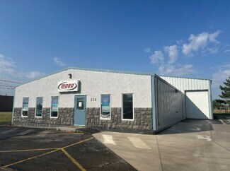 Plus de détails pour 335 Robin Way, Saskatoon, SK - Local d'activités à louer