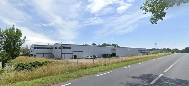 Plus de détails pour Local d'activités à louer