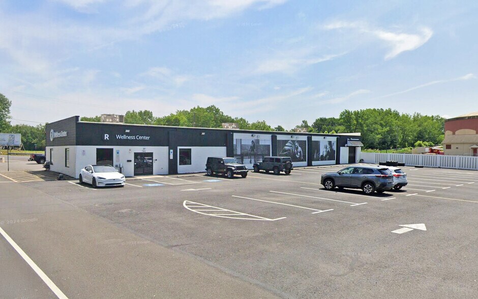 791 West Bridge St, Morrisville, PA à vendre - Photo de l’immeuble – Image 1 sur 4