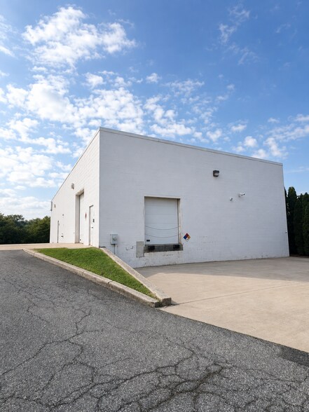 107 Ruthar Dr, Newark, DE à vendre - Photo de l’immeuble – Image 2 sur 17