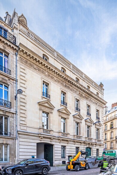 60 Rue De Monceau, Paris à louer - Photo de l’immeuble – Image 2 sur 2
