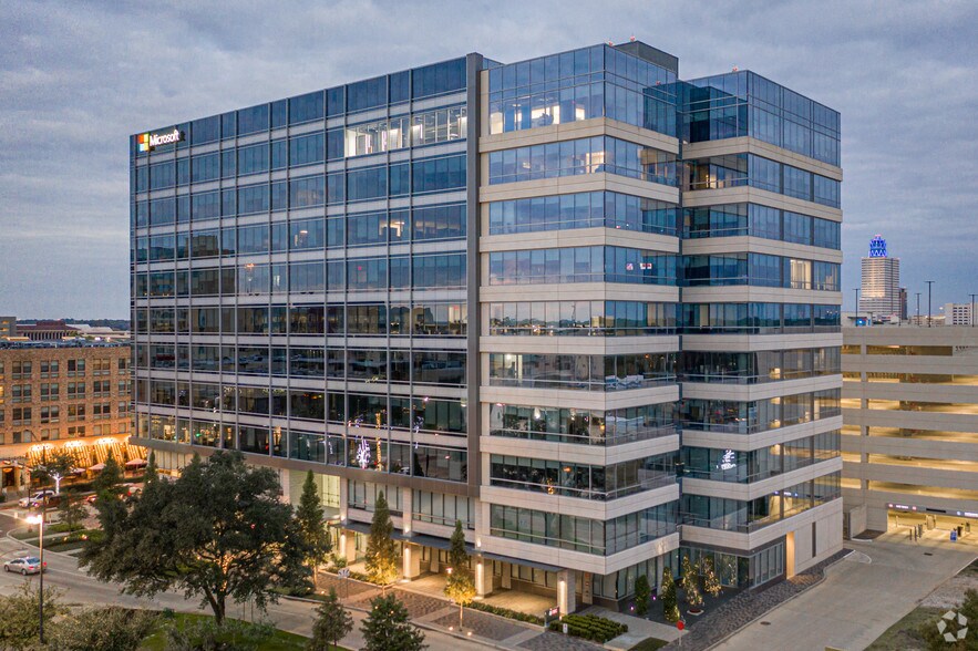 750 Town & Country Blvd, Houston, TX à louer - Photo de l’immeuble – Image 3 sur 5
