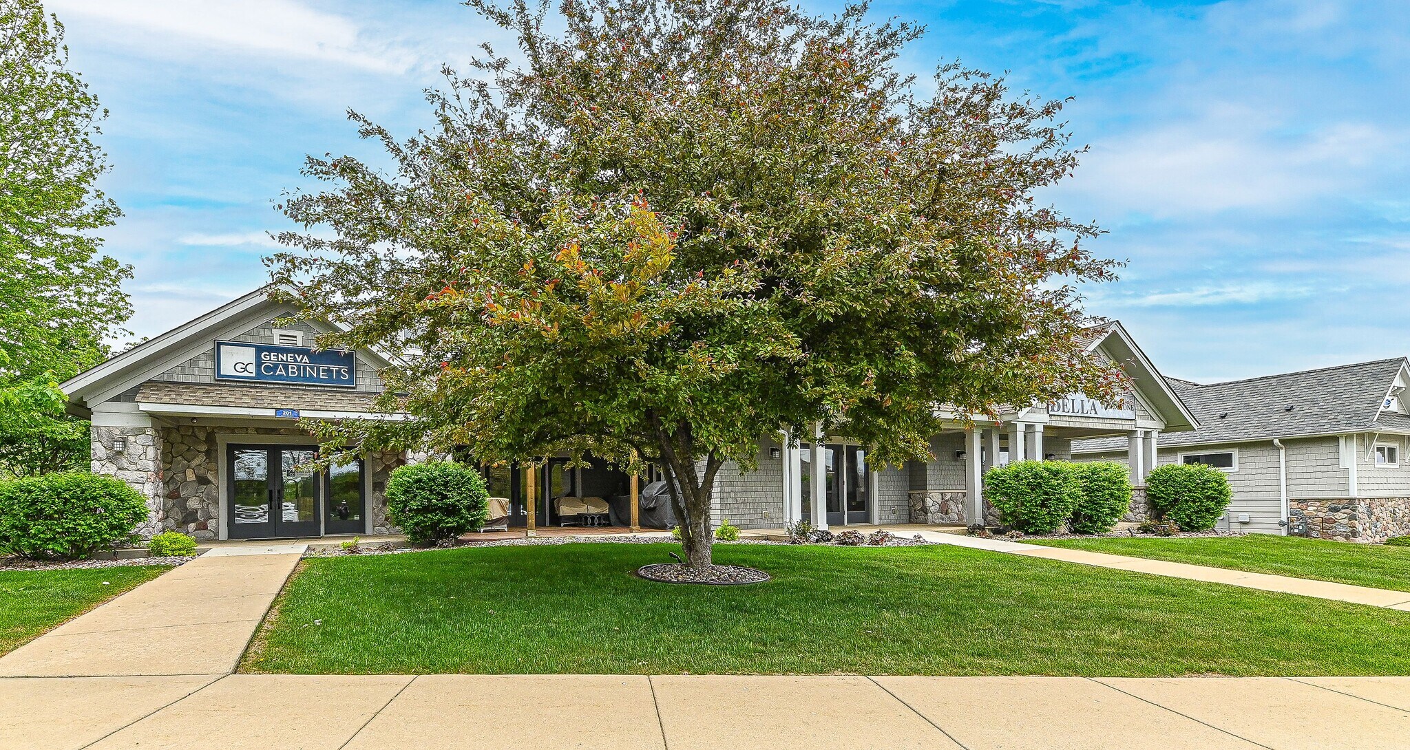 201 Geneva National Ave, Lake Geneva, WI à vendre Photo de l’immeuble– Image 1 sur 51