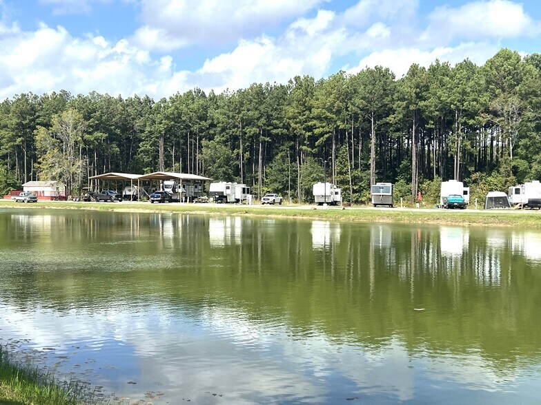 905 Pelican Rd, Shepherd, TX à vendre - Photo de l’immeuble – Image 3 sur 14
