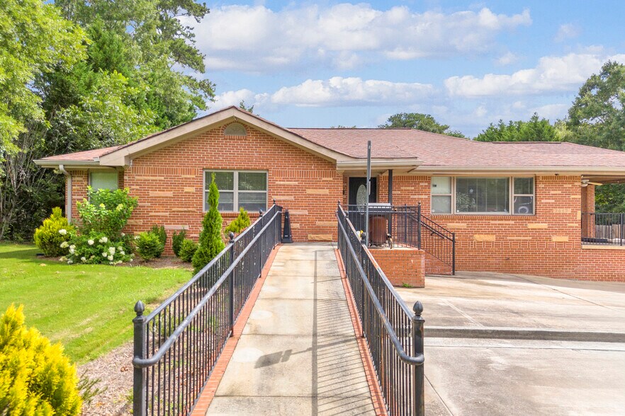 2642 Loganville Hwy, Grayson, GA à vendre - Photo de l’immeuble – Image 2 sur 44