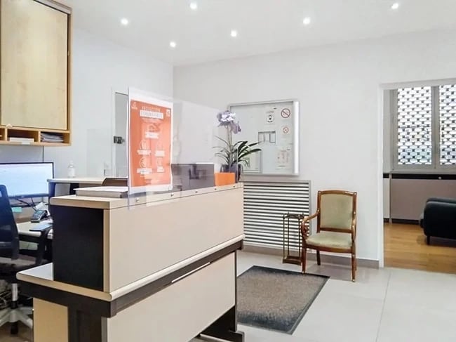 Plus de détails pour Bureau à vendre