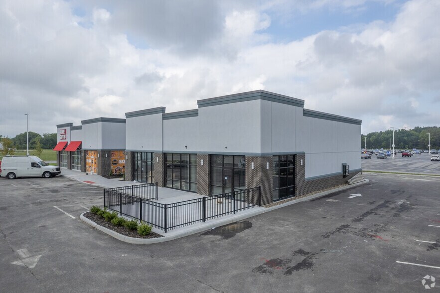 3000 Cooper Foster Park Rd, Lorain, OH à louer - Photo principale – Image 1 sur 1