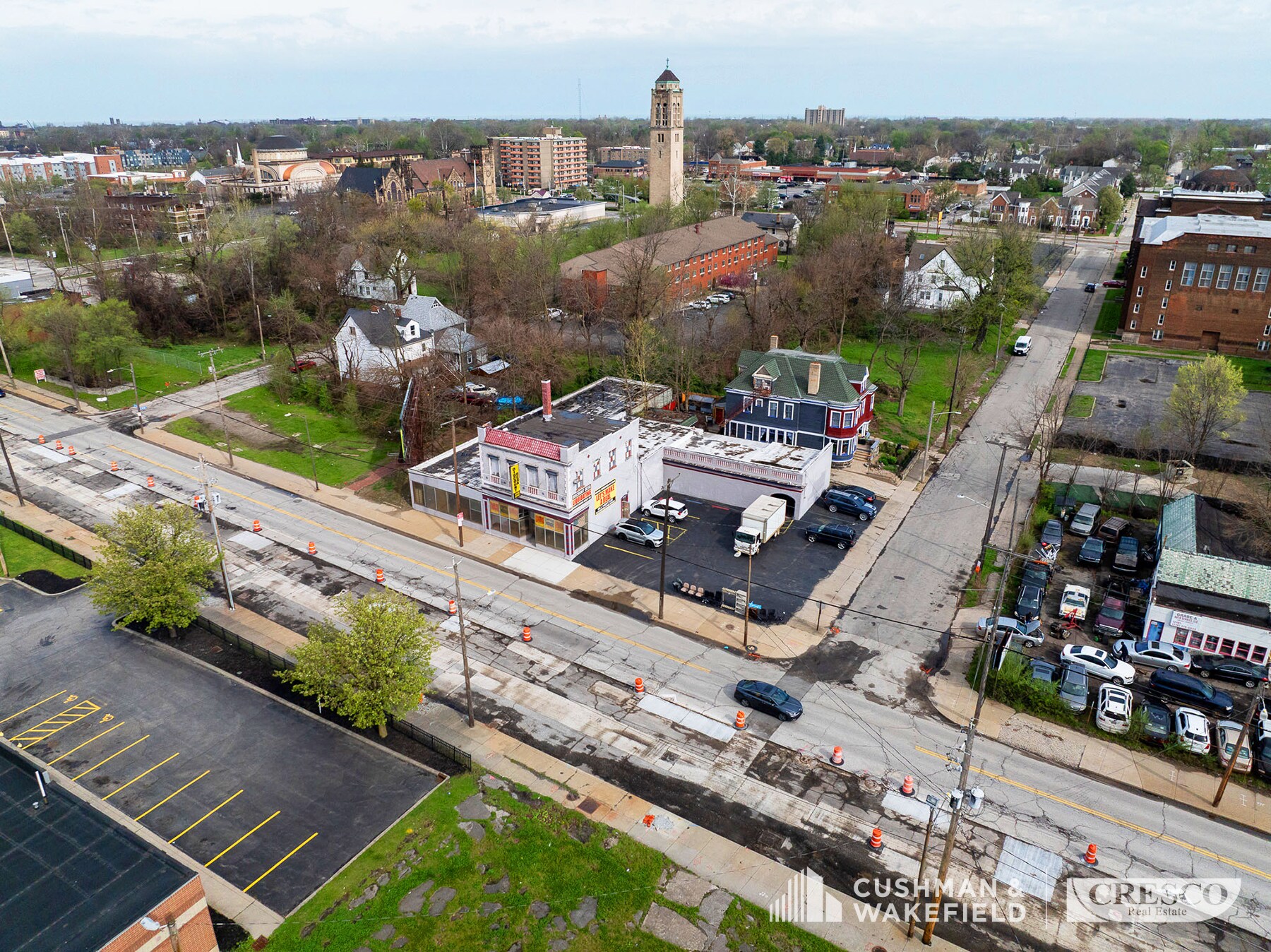 8117 Carnegie Ave, Cleveland, OH à vendre Photo de l’immeuble– Image 1 sur 7