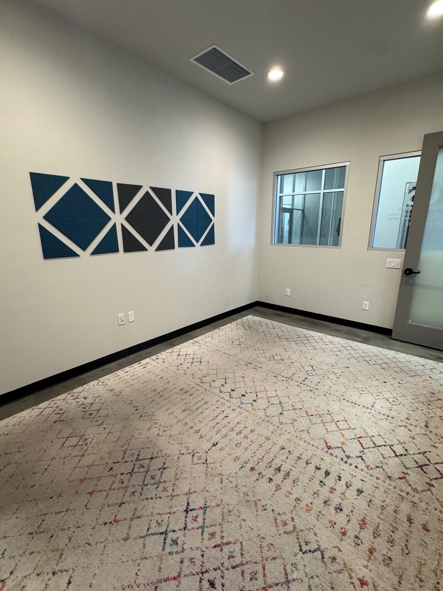 28009 Smyth Dr, Santa Clarita, CA à louer Photo principale– Image 1 sur 12