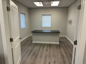 1450 E 357th St, Eastlake, OH à louer Photo intérieure– Image 2 sur 5