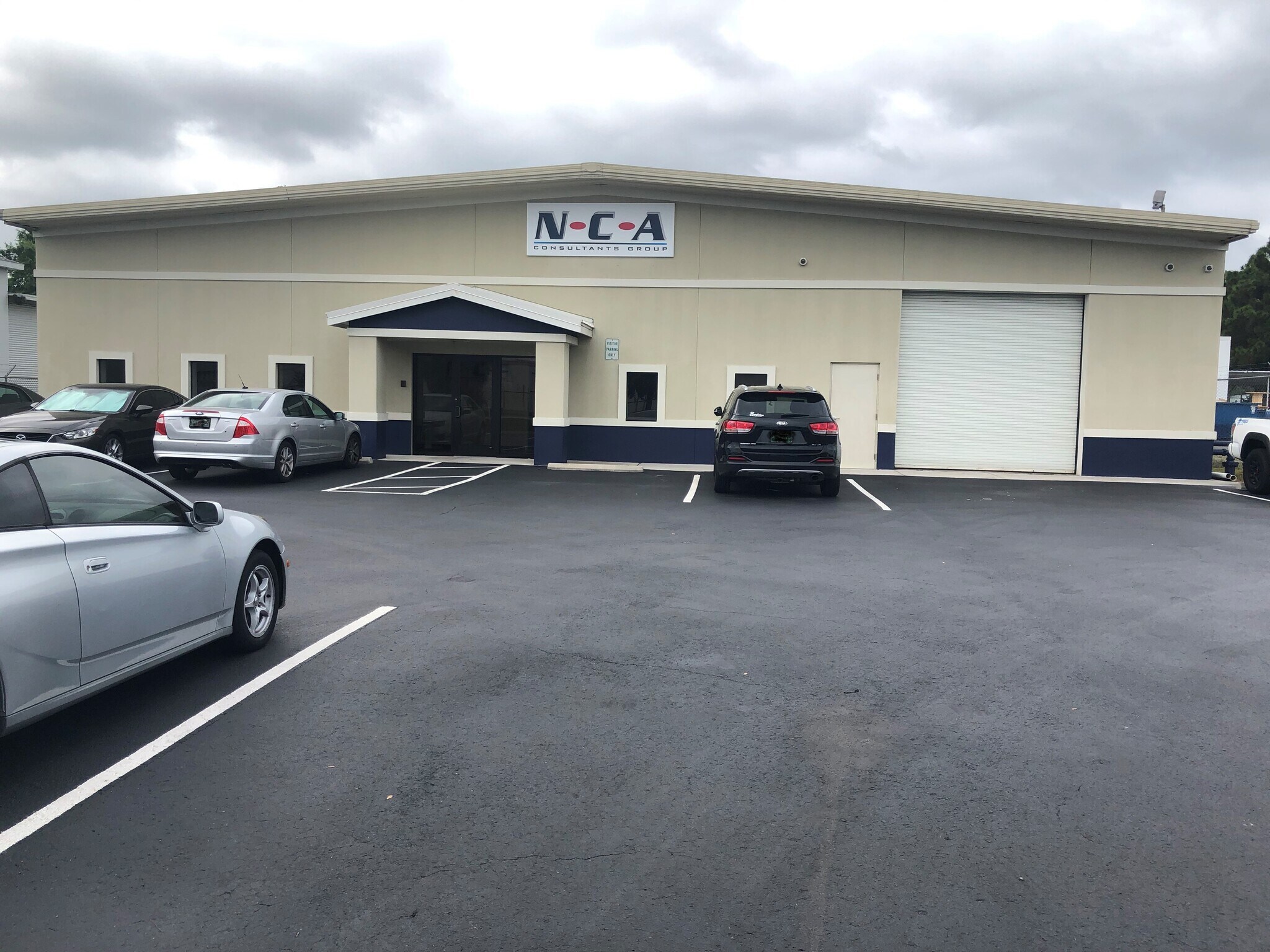 6510 125th Ave N, Largo, FL à louer Photo de l’immeuble– Image 1 sur 6