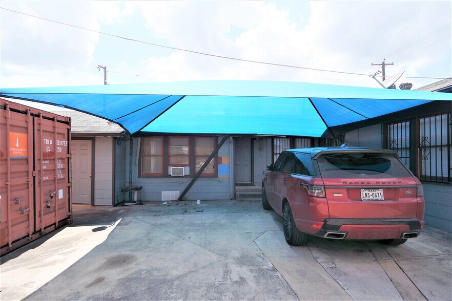 4800 Rigsby Ave, San Antonio, TX à louer - Photo de l’immeuble – Image 3 sur 11