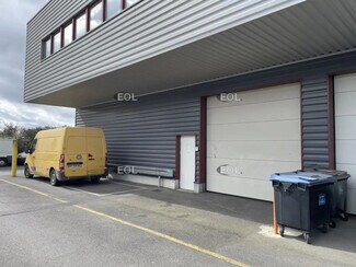 Plus de détails pour Local d'activités à louer