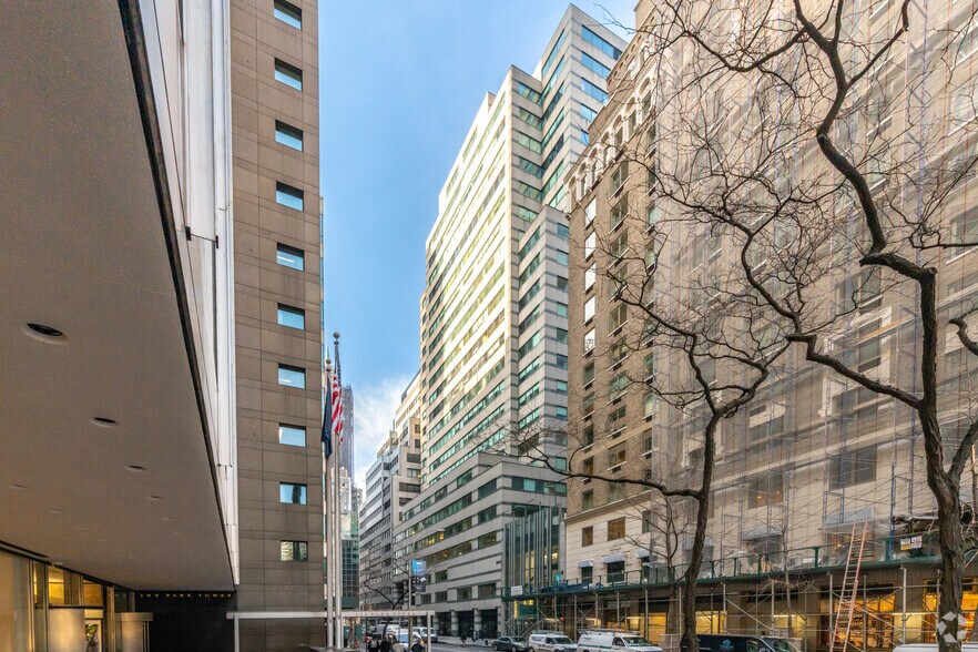55 E 59th St 10th and 11th Floor Condos portefeuille de 2 biens à vendre sur LoopNet.fr - Photo principale – Image 1 sur 3