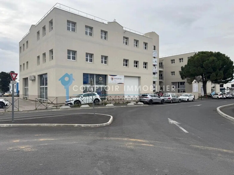 Local d'activités dans Lattes à vendre - Photo de l’immeuble – Image 1 sur 11