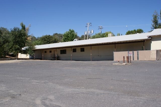 16928 Crestview Dr, Sonora, CA à louer - Photo principale – Image 1 sur 13