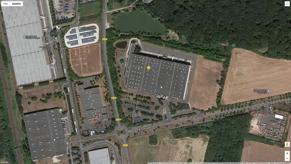 Industriel/Logistique dans Savigny-le-Temple à louer - Photo de l’immeuble – Image 2 sur 19