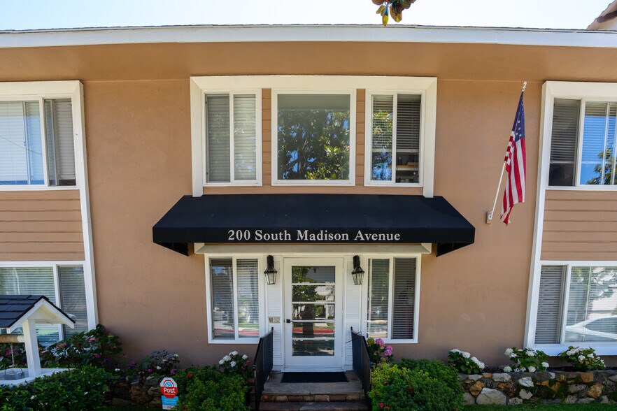 200 S Madison Ave, Pasadena, CA à vendre - Photo de l’immeuble – Image 3 sur 44