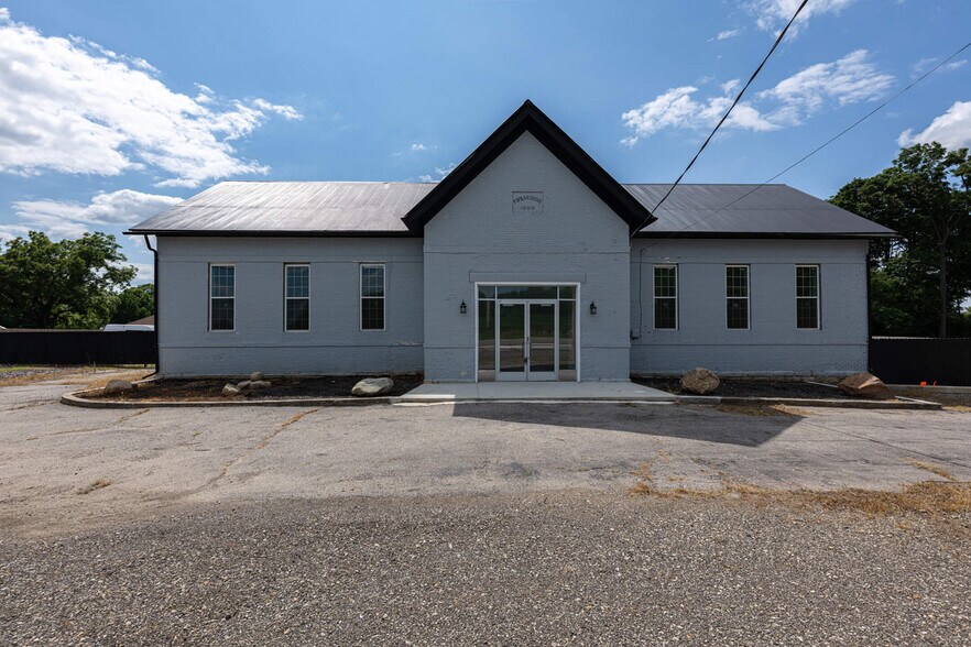 9030 OH-202, Tipp City, OH à vendre - Photo de l’immeuble – Image 1 sur 3