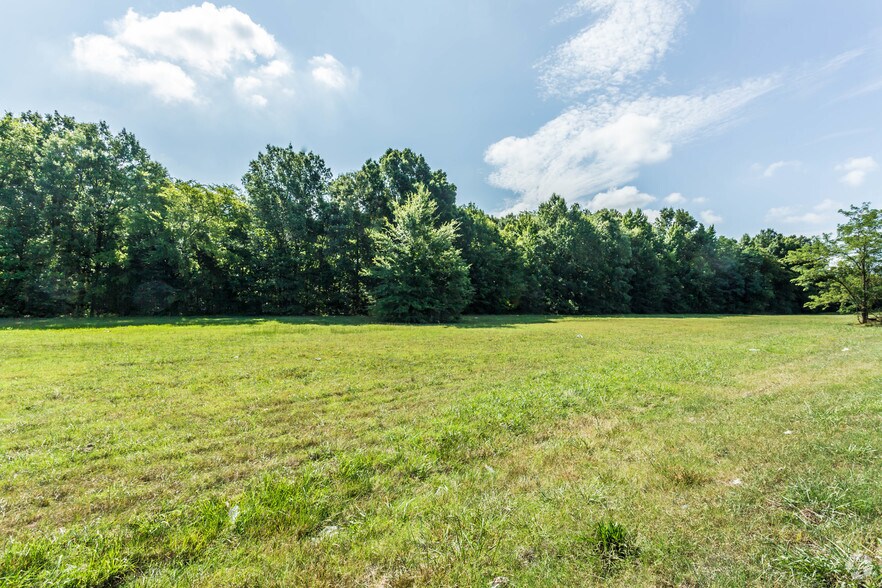 NEC Shelby Dr. at Hacks Cross, Memphis, TN à louer - Photo de l’immeuble – Image 1 sur 4