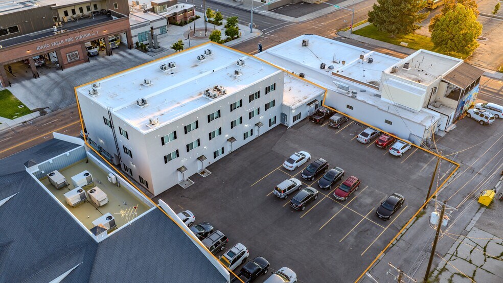 350 E St, Idaho Falls, ID à vendre - Photo de l’immeuble – Image 3 sur 6