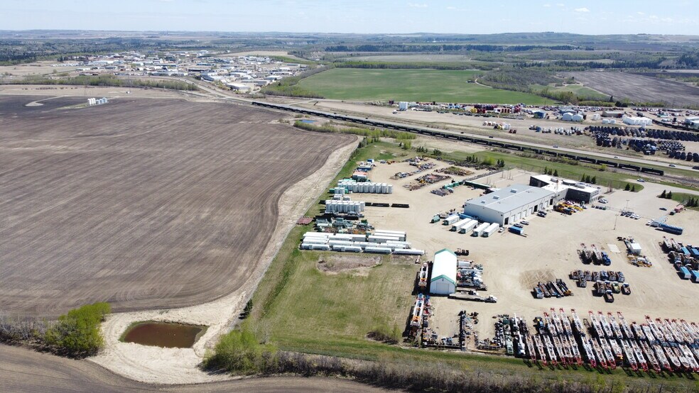 0 Highway 2, Red Deer, AB à vendre - Aérien – Image 2 sur 4