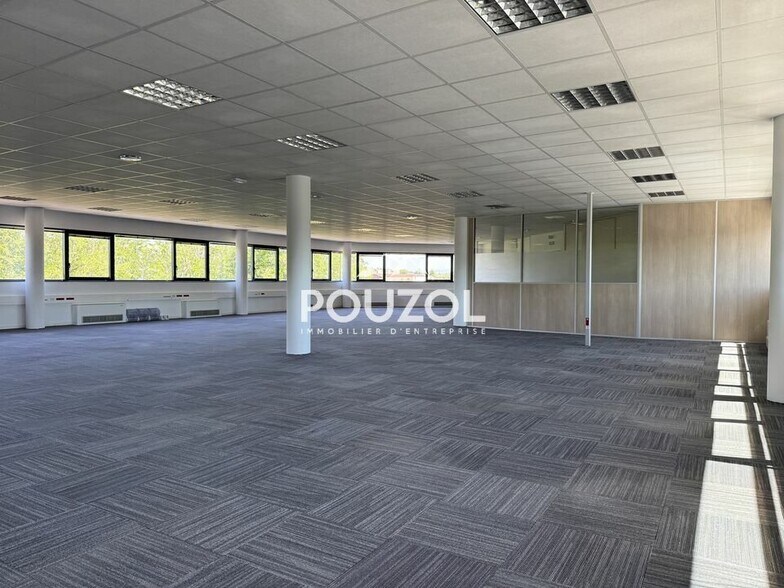 Bureau dans Cournon-d'Auvergne à vendre - Photo intérieure – Image 3 sur 12