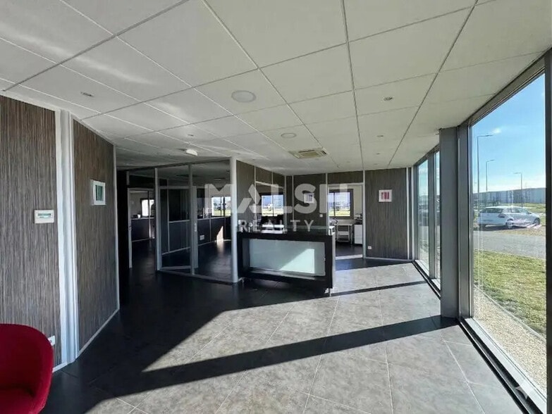 Industriel/Logistique dans Andrézieux-Bouthéon à louer - Hall d’entrée – Image 2 sur 7