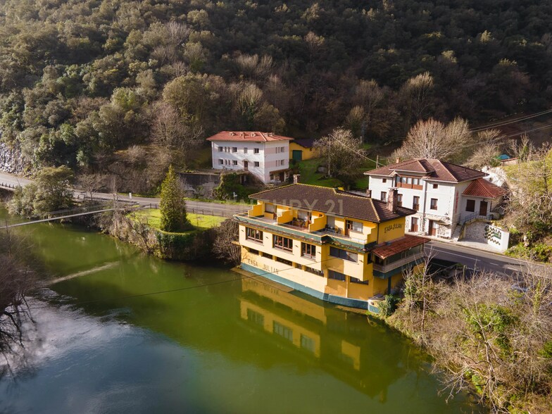 Hotel-Restaurante Casa Julián portefeuille de 2 biens à vendre sur LoopNet.fr - Photo principale – Image 1 sur 40