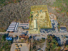 1465 Main St, Millis-Clicquot, MA - Vue aérienne  vue de carte