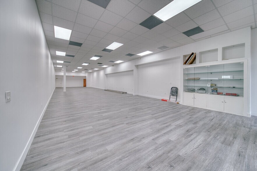 15801 S Dixie Hwy, Miami, FL à louer - Photo de l’immeuble – Image 1 sur 15