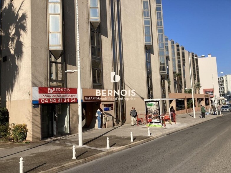 530 Avenue Marechal De Lattre De Tassigny, Toulon à louer - Photo de l’immeuble – Image 3 sur 12