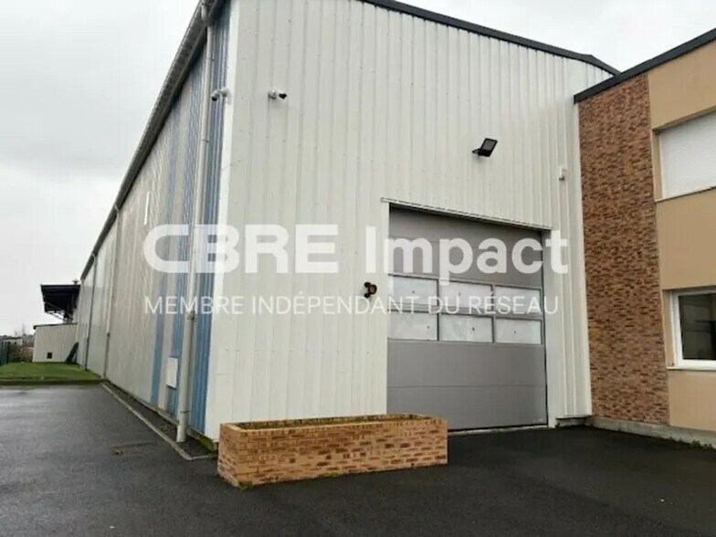 Industriel/Logistique dans Bezannes à louer - Photo de l’immeuble – Image 2 sur 9