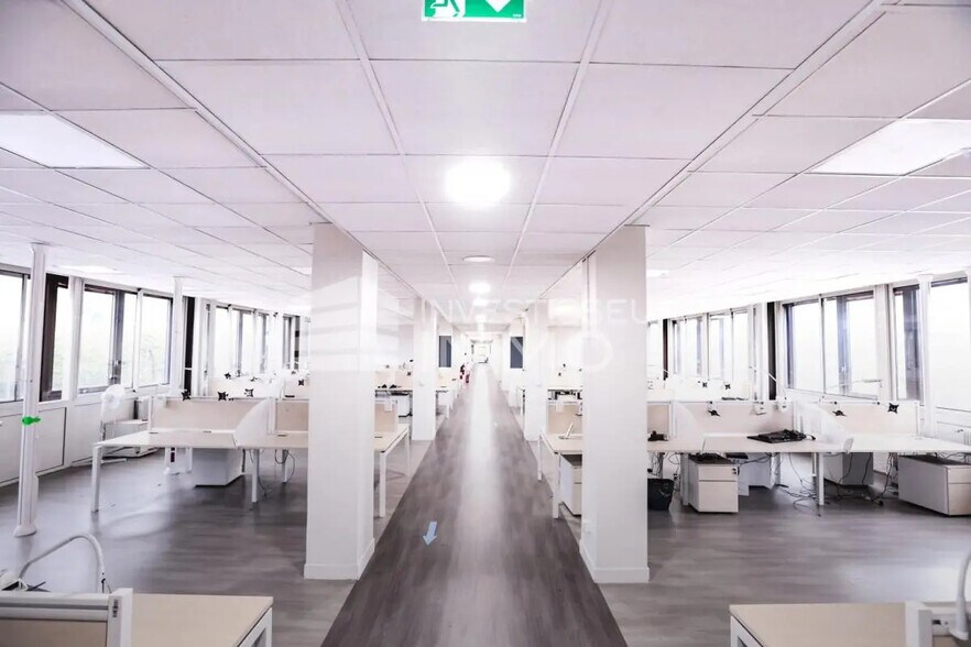 Bureau dans Boissy-Saint-Léger à louer - Photo de l’immeuble – Image 3 sur 3