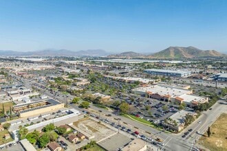 16755-16873 Valley Blvd, Fontana, CA - VUE AÉRIENNE  vue de carte - Image1