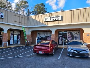 300 Flint River Rd, Jonesboro, GA à louer Photo de l’immeuble– Image 1 sur 9