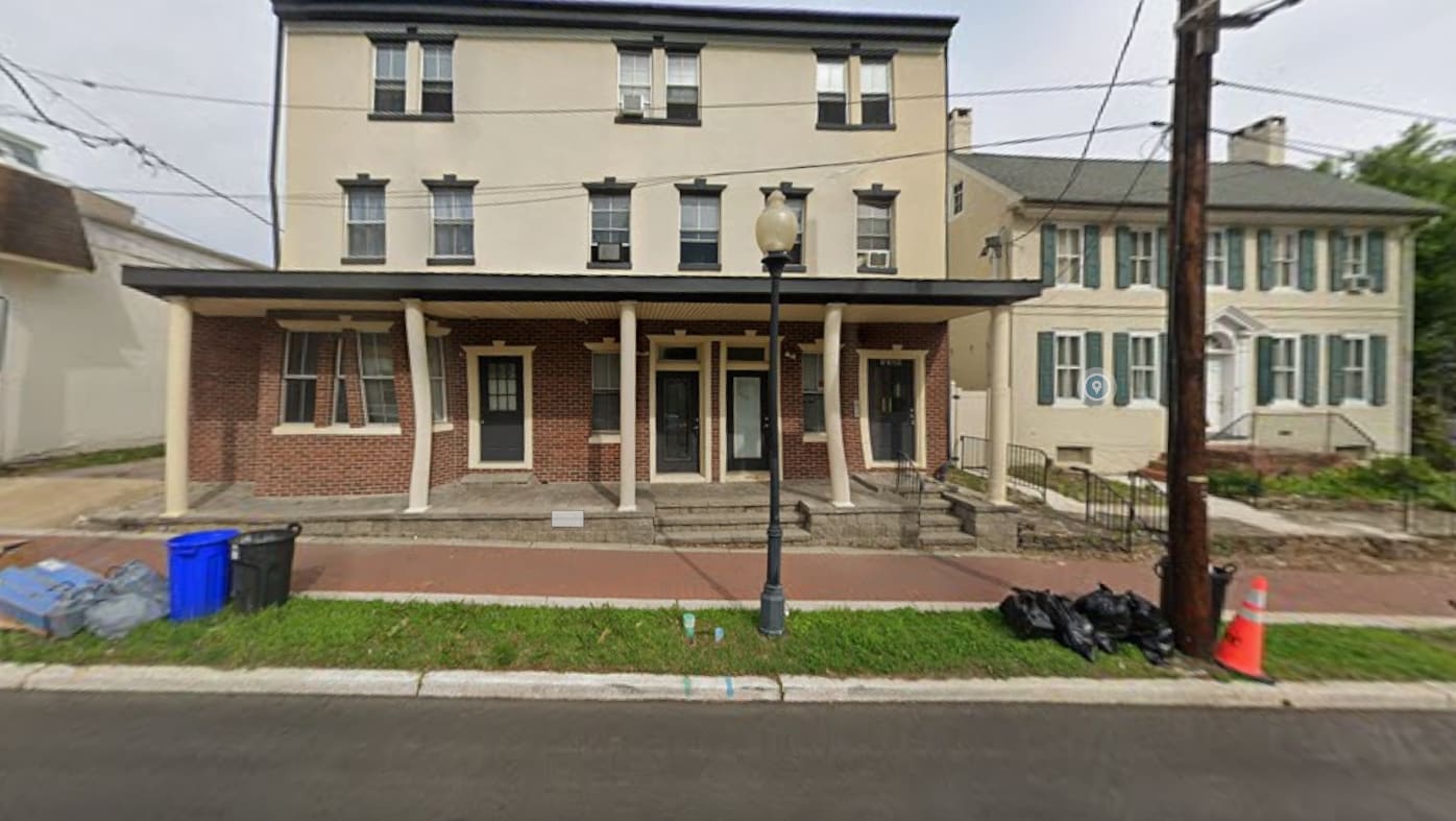 121 N Broad St, Woodbury, NJ à louer Photo de l’immeuble– Image 1 sur 12