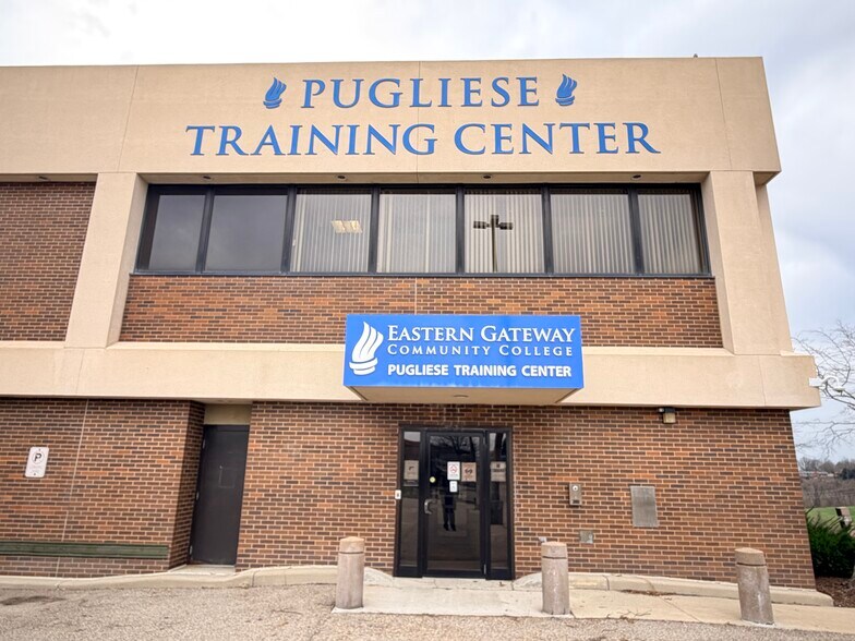 110 John Scott Hwy, Steubenville, OH à louer - Photo de l’immeuble – Image 3 sur 39