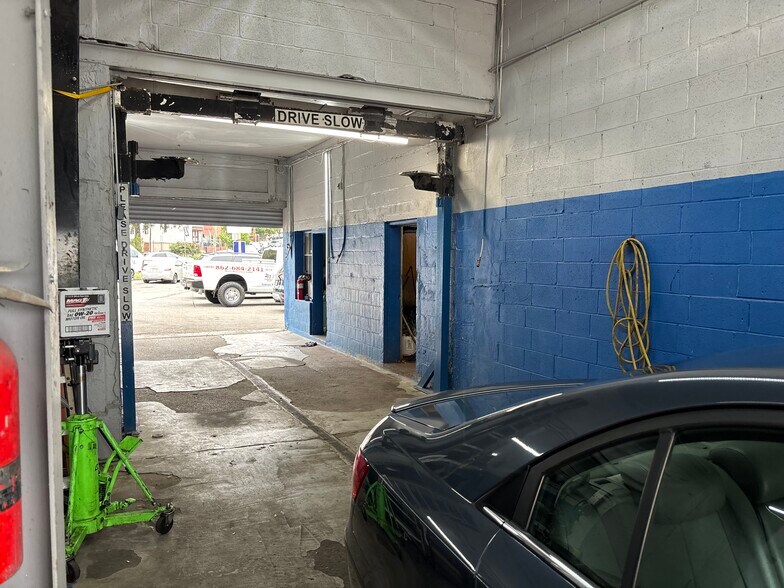 14 E Haledon Ave, Paterson, NJ à louer - Photo de l’immeuble – Image 2 sur 8